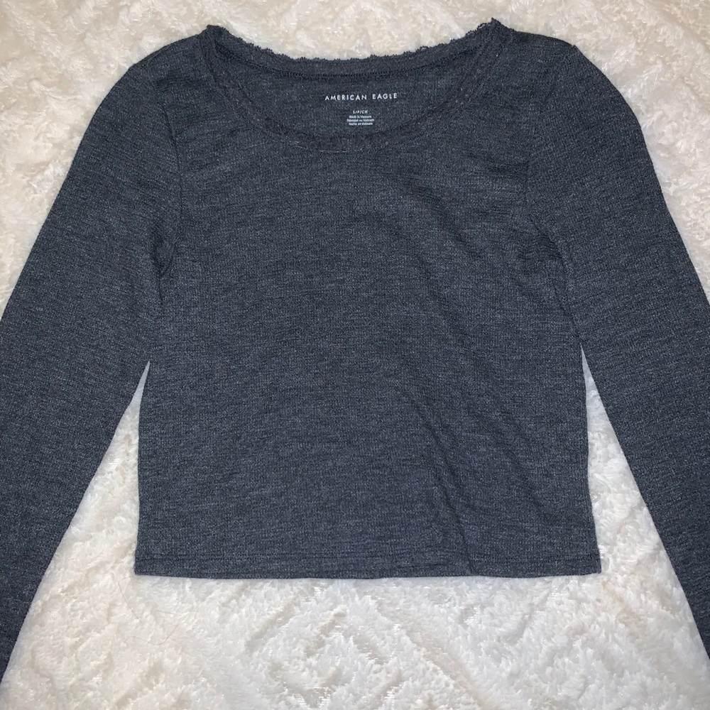 american eagle crop top!!